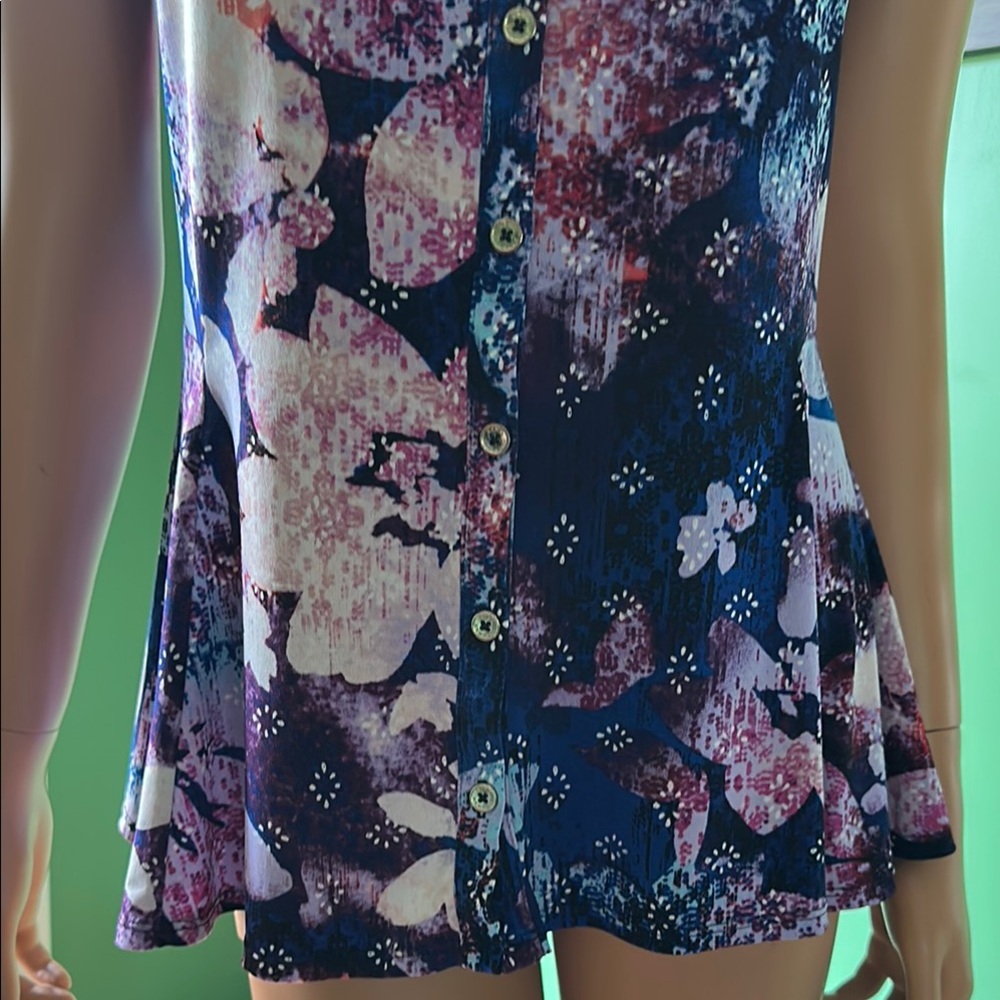 💜💜EUC Dana Buchman Fitted Blue and Purple Peplum Top💜💜 - Picture 4 of 9